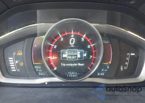 2015 Volvo S60 T5 Premier из США, поврежденный, VIN YV140MFKXF1346071